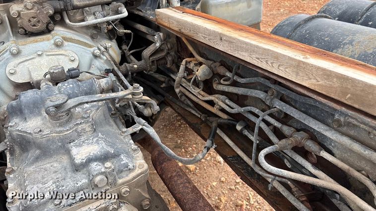 image for item FG0134 1990 Mitsubishi FM555 truck cab and chassis