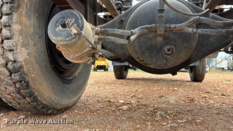 image for item FG0134 1990 Mitsubishi FM555 truck cab and chassis