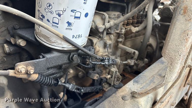 image for item FG0134 1990 Mitsubishi FM555 truck cab and chassis