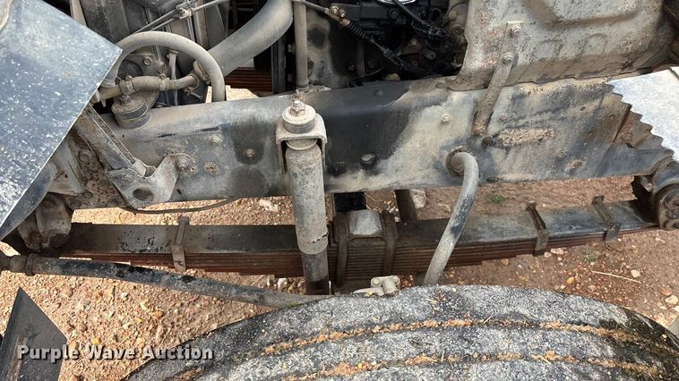 image for item FG0134 1990 Mitsubishi FM555 truck cab and chassis