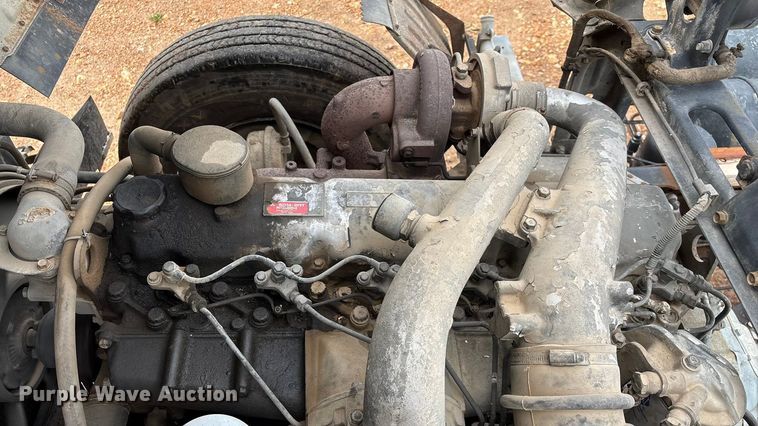 image for item FG0134 1990 Mitsubishi FM555 truck cab and chassis