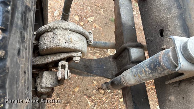 image for item FG0134 1990 Mitsubishi FM555 truck cab and chassis