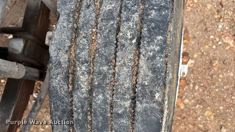 image for item FG0134 1990 Mitsubishi FM555 truck cab and chassis