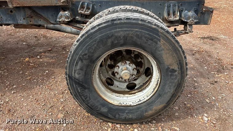 image for item FG0134 1990 Mitsubishi FM555 truck cab and chassis