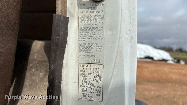 image for item FG0134 1990 Mitsubishi FM555 truck cab and chassis