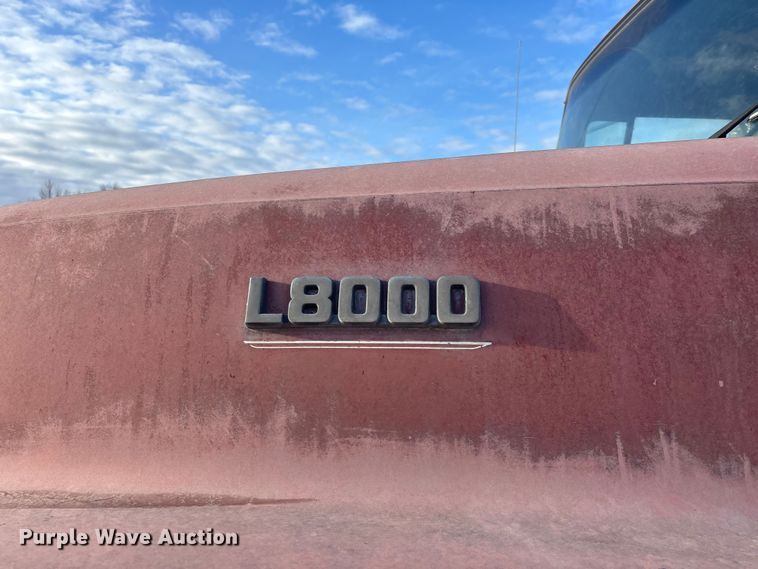 image for item FG0166 1997 Ford L8000 flatbed truck