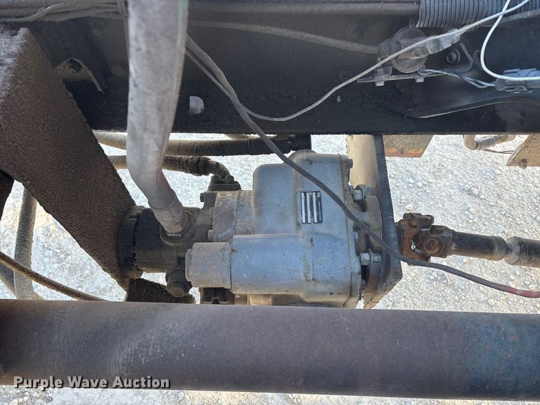 image for item FG0166 1997 Ford L8000 flatbed truck