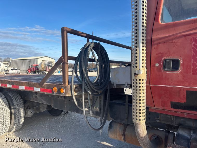 image for item FG0166 1997 Ford L8000 flatbed truck