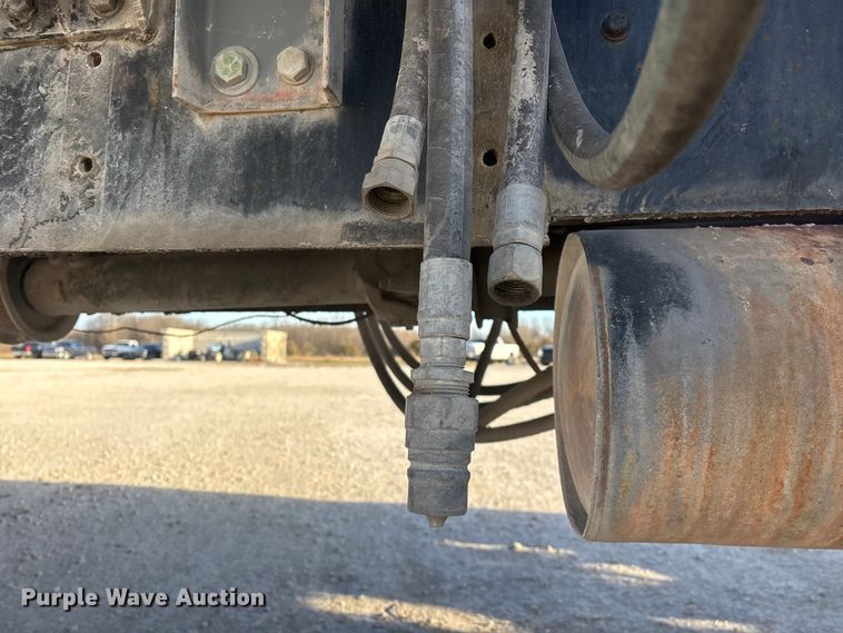 image for item FG0166 1997 Ford L8000 flatbed truck