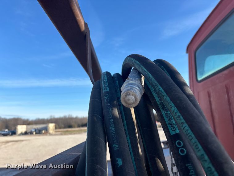 image for item FG0166 1997 Ford L8000 flatbed truck