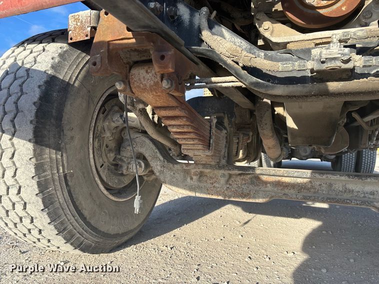 image for item FG0166 1997 Ford L8000 flatbed truck