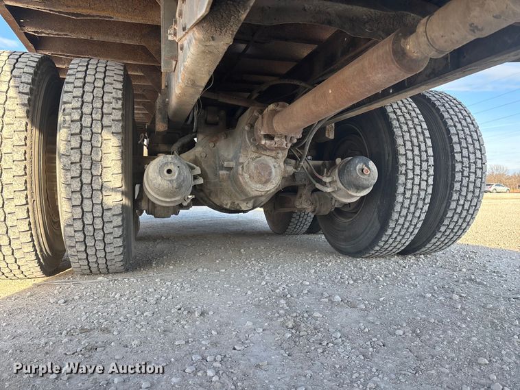 image for item FG0166 1997 Ford L8000 flatbed truck