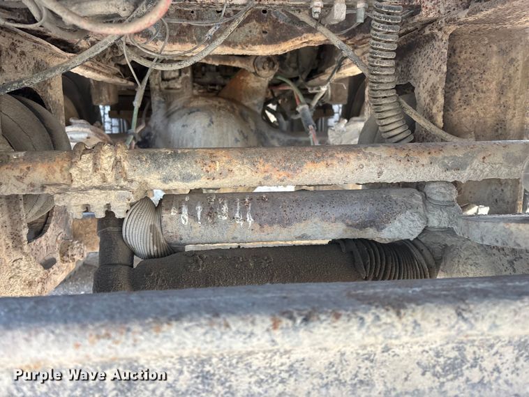 image for item FG0166 1997 Ford L8000 flatbed truck