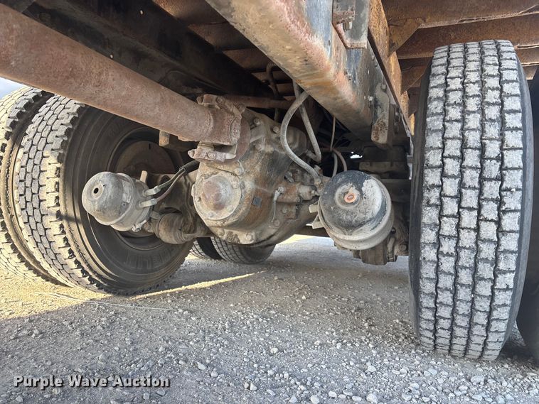 image for item FG0166 1997 Ford L8000 flatbed truck