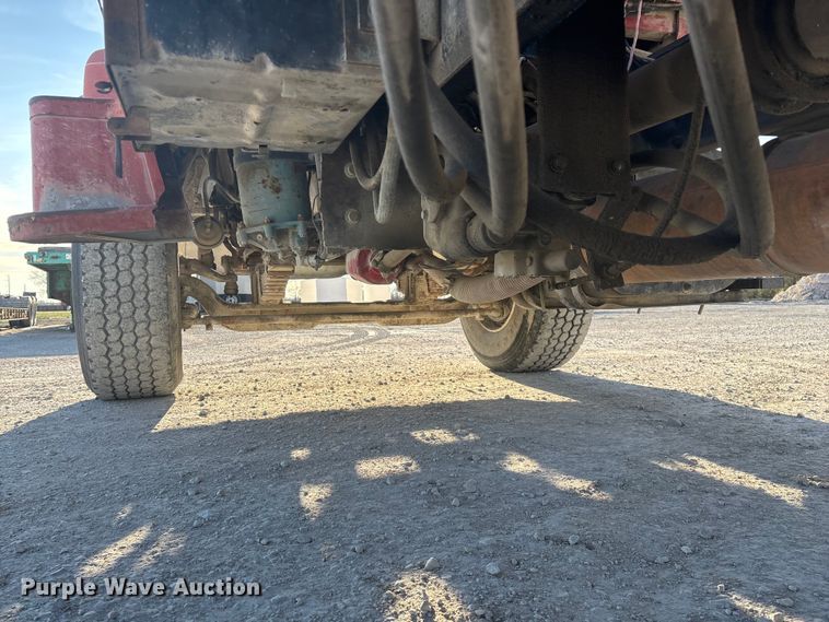 image for item FG0166 1997 Ford L8000 flatbed truck