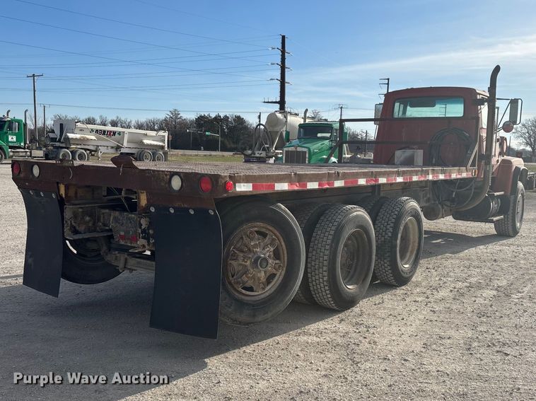 image for item FG0166 1997 Ford L8000 flatbed truck