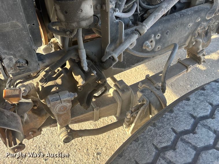 image for item FG0166 1997 Ford L8000 flatbed truck