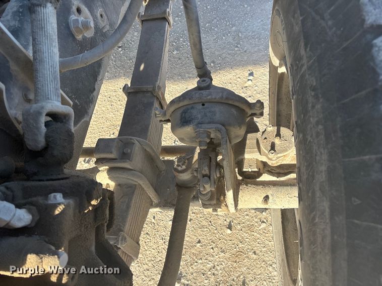 image for item FG0166 1997 Ford L8000 flatbed truck