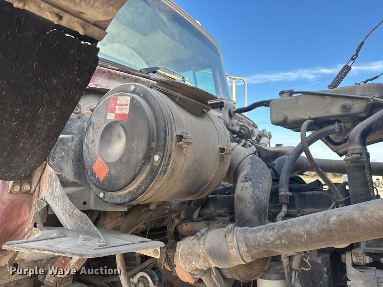 image for item FG0166 1997 Ford L8000 flatbed truck