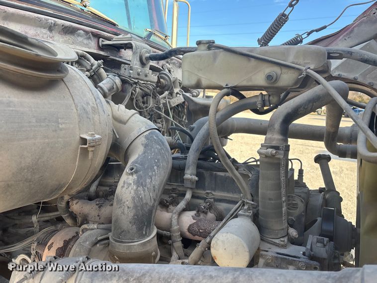 image for item FG0166 1997 Ford L8000 flatbed truck