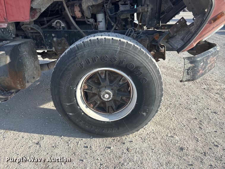 image for item FG0166 1997 Ford L8000 flatbed truck