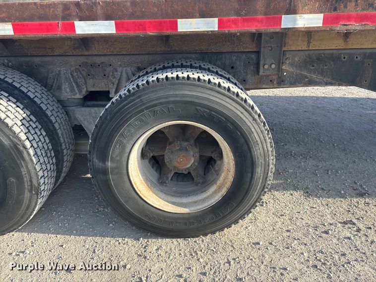 image for item FG0166 1997 Ford L8000 flatbed truck