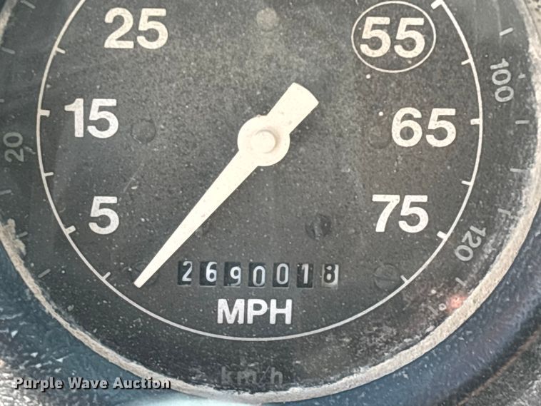 image for item FG0166 1997 Ford L8000 flatbed truck