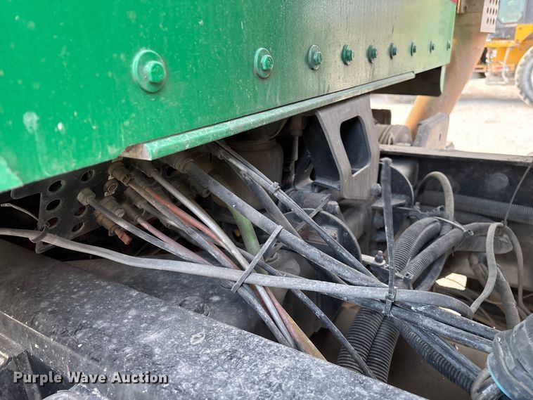 image for item FG0167 2012 Kenworth T800 semi truck