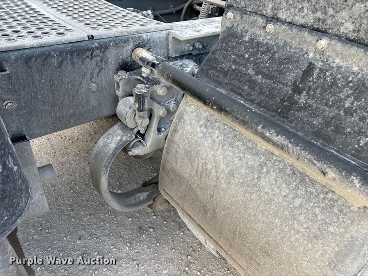 image for item FG0167 2012 Kenworth T800 semi truck