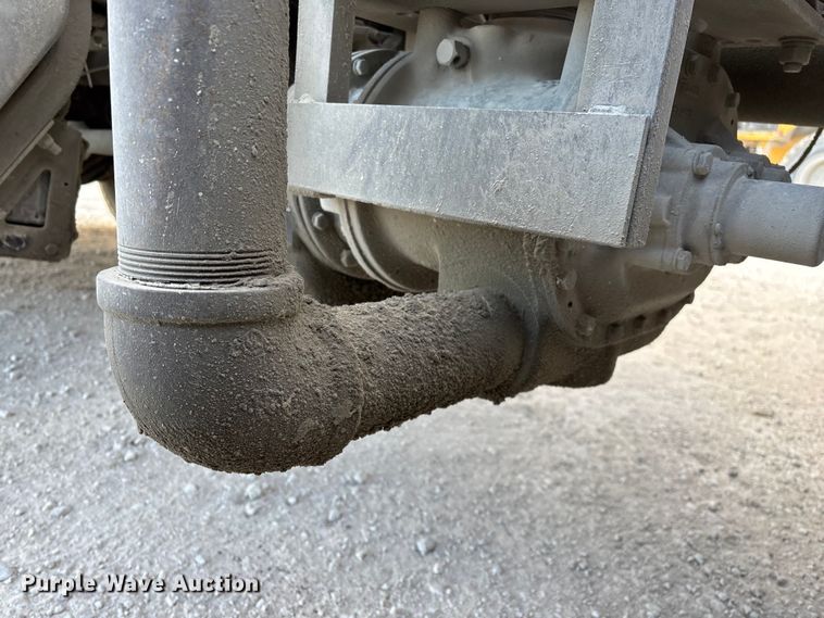 image for item FG0167 2012 Kenworth T800 semi truck