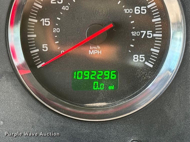 image for item FG0167 2012 Kenworth T800 semi truck