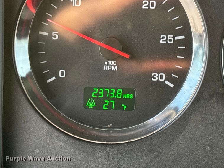 image for item FG0167 2012 Kenworth T800 semi truck