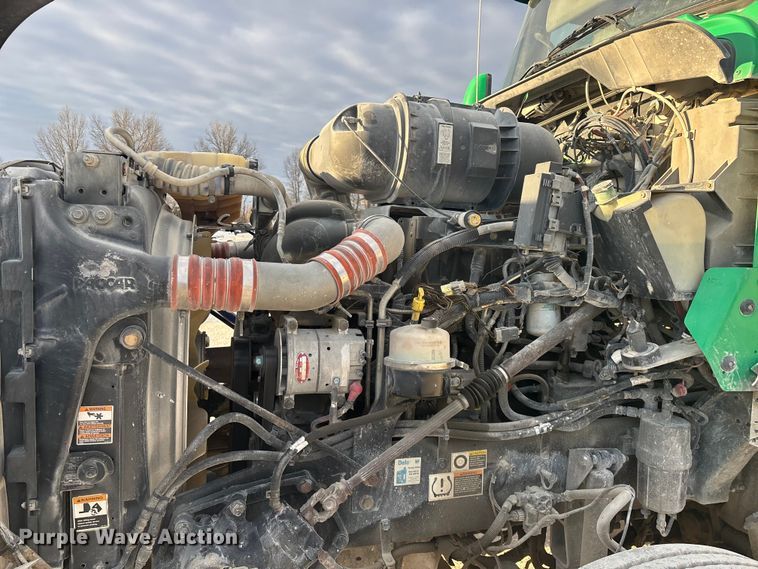 image for item FG0167 2012 Kenworth T800 semi truck