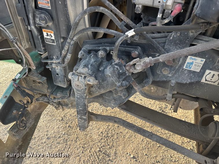 image for item FG0167 2012 Kenworth T800 semi truck