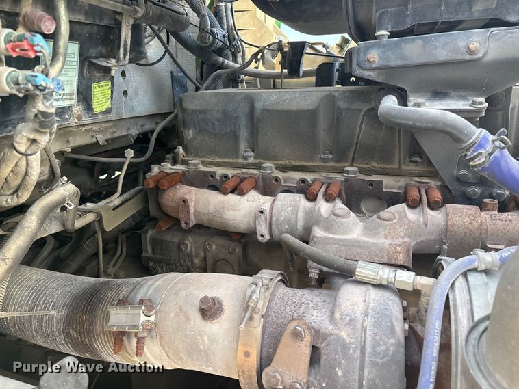 image for item FG0167 2012 Kenworth T800 semi truck