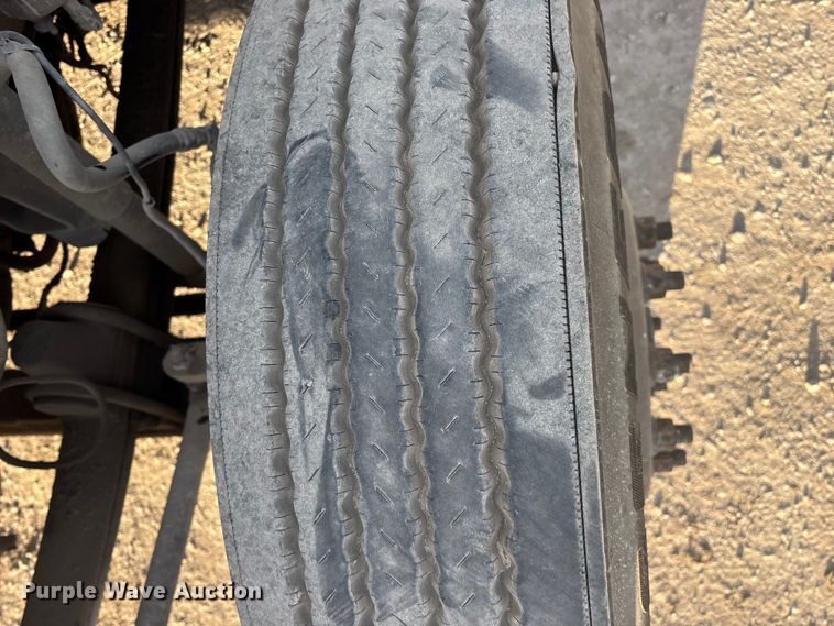 image for item FG0167 2012 Kenworth T800 semi truck