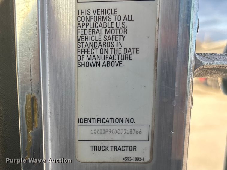 image for item FG0167 2012 Kenworth T800 semi truck