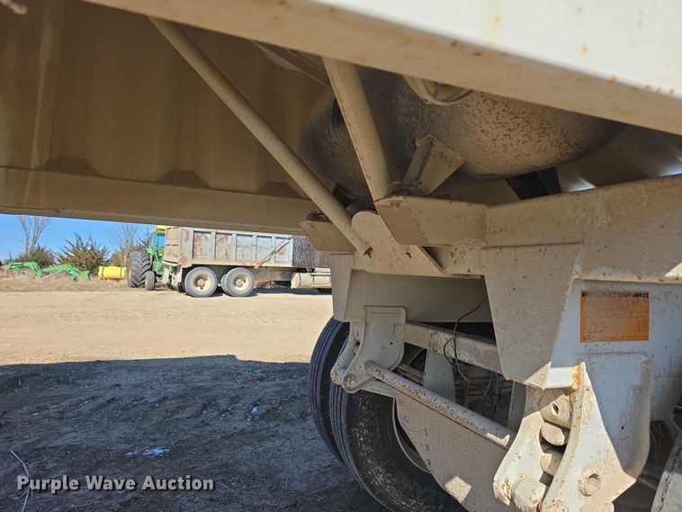 image for item FI0875 2015 Armor Lite SBD40LT bottom dump trailer