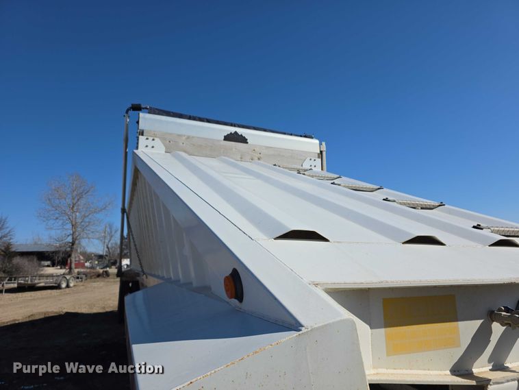 image for item FI0875 2015 Armor Lite SBD40LT bottom dump trailer