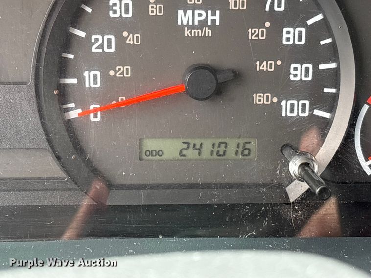 image for item FK1247 2017 Isuzu NPR HD box truck