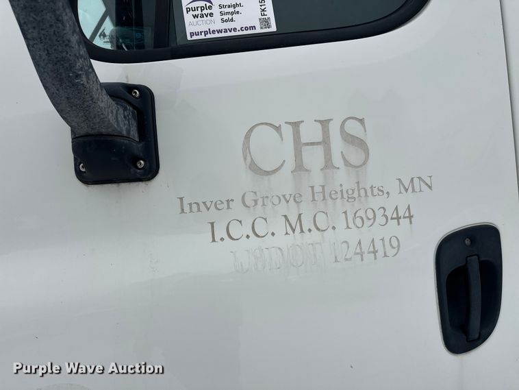 image for item FK1558 2015 Freightliner Cascadia semi truck