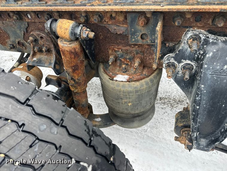 image for item FK1558 2015 Freightliner Cascadia semi truck