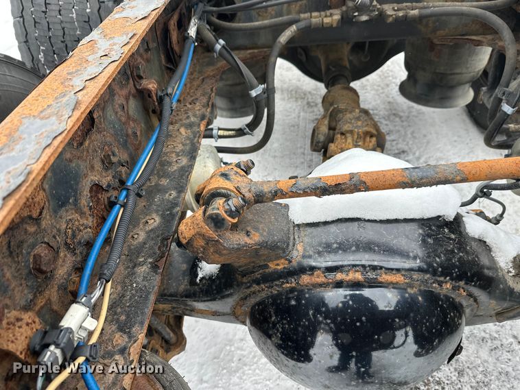 image for item FK1558 2015 Freightliner Cascadia semi truck