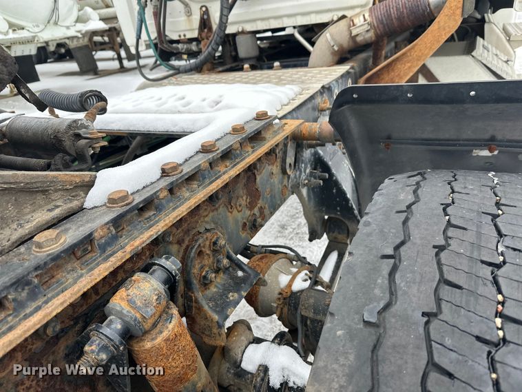 image for item FK1558 2015 Freightliner Cascadia semi truck