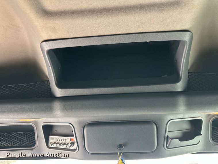 image for item FK1558 2015 Freightliner Cascadia semi truck