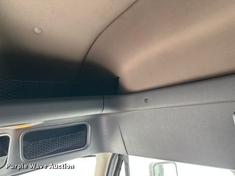 image for item FK1558 2015 Freightliner Cascadia semi truck