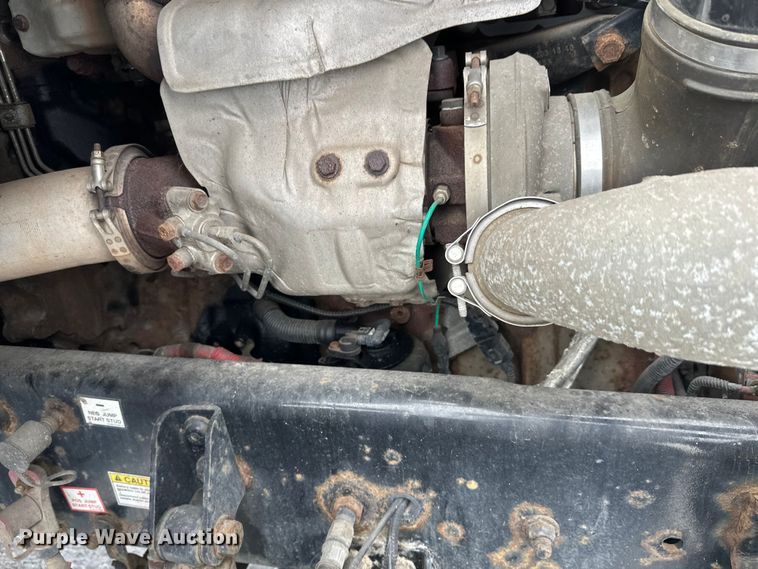 image for item FK1558 2015 Freightliner Cascadia semi truck