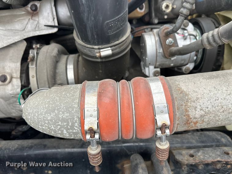 image for item FK1558 2015 Freightliner Cascadia semi truck