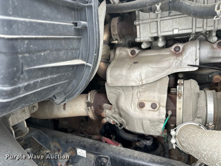 image for item FK1558 2015 Freightliner Cascadia semi truck