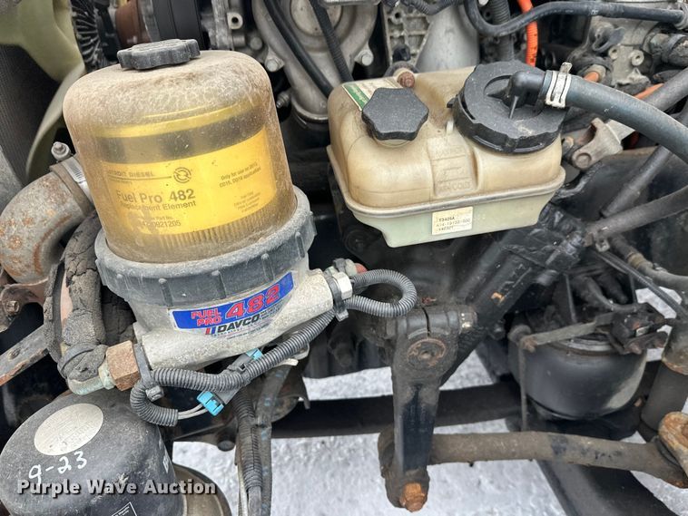 image for item FK1558 2015 Freightliner Cascadia semi truck